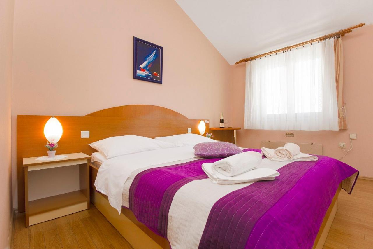 Hotel Pansion Zlatna Ribica Brodarica  Zimmer foto